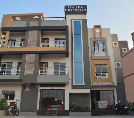 Premium Hotel Near Nagoa Beach Diu Exterior photo