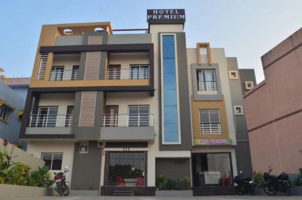 Premium Hotel Near Nagoa Beach Diu Exterior photo
